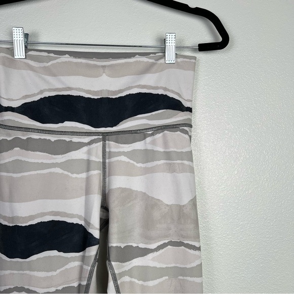 LULULEMON true self crop leggings sz 6‎ - Picture 9 of 10